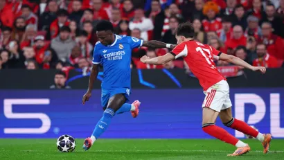 Vinisijus Žunior (Real Madrid) i Amar Dedić (Benfika)